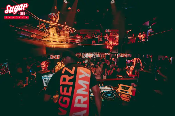 Hurrican&nbsp;X — live photo 1